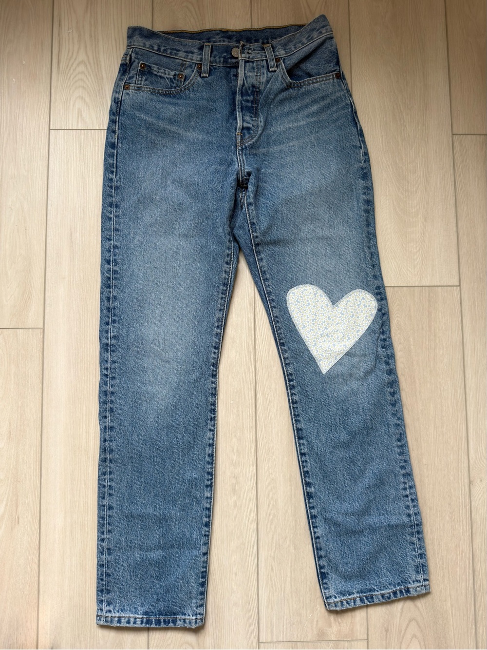 Levi’s 501 150th Anniversary Edition Floral Heart Patch Jeans Size